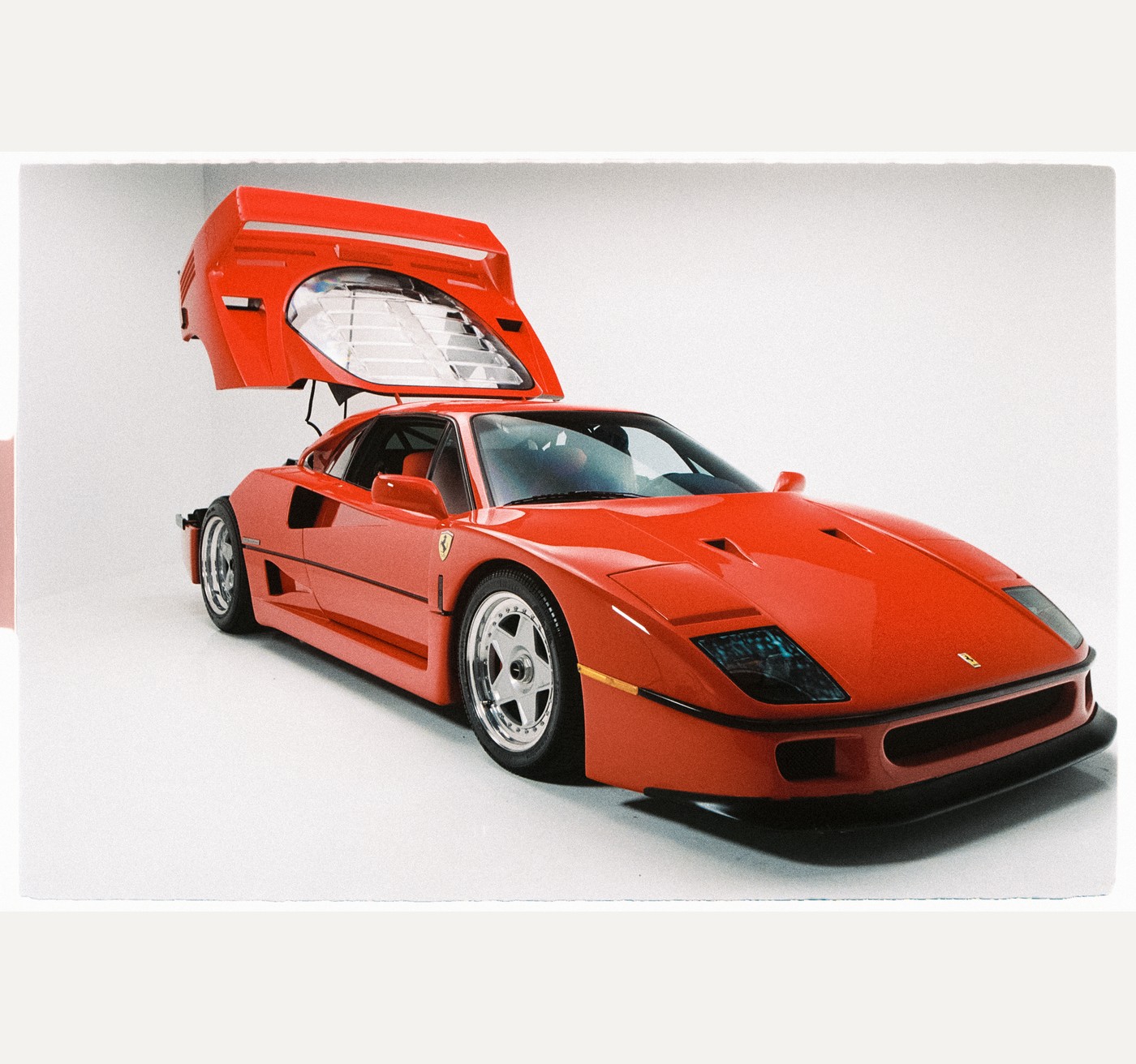 1990 Ferrari F40 image 14